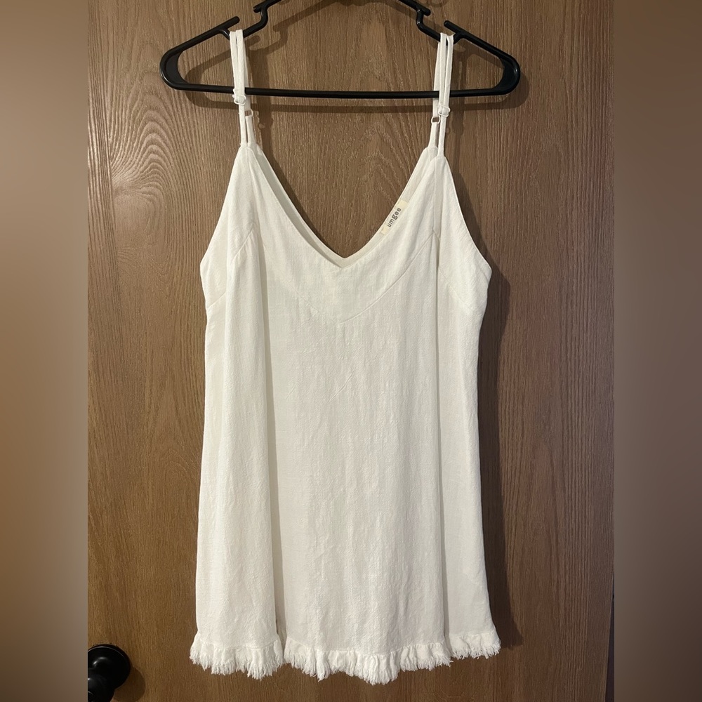 Boutique brand UMGEE white tank top. Size large.